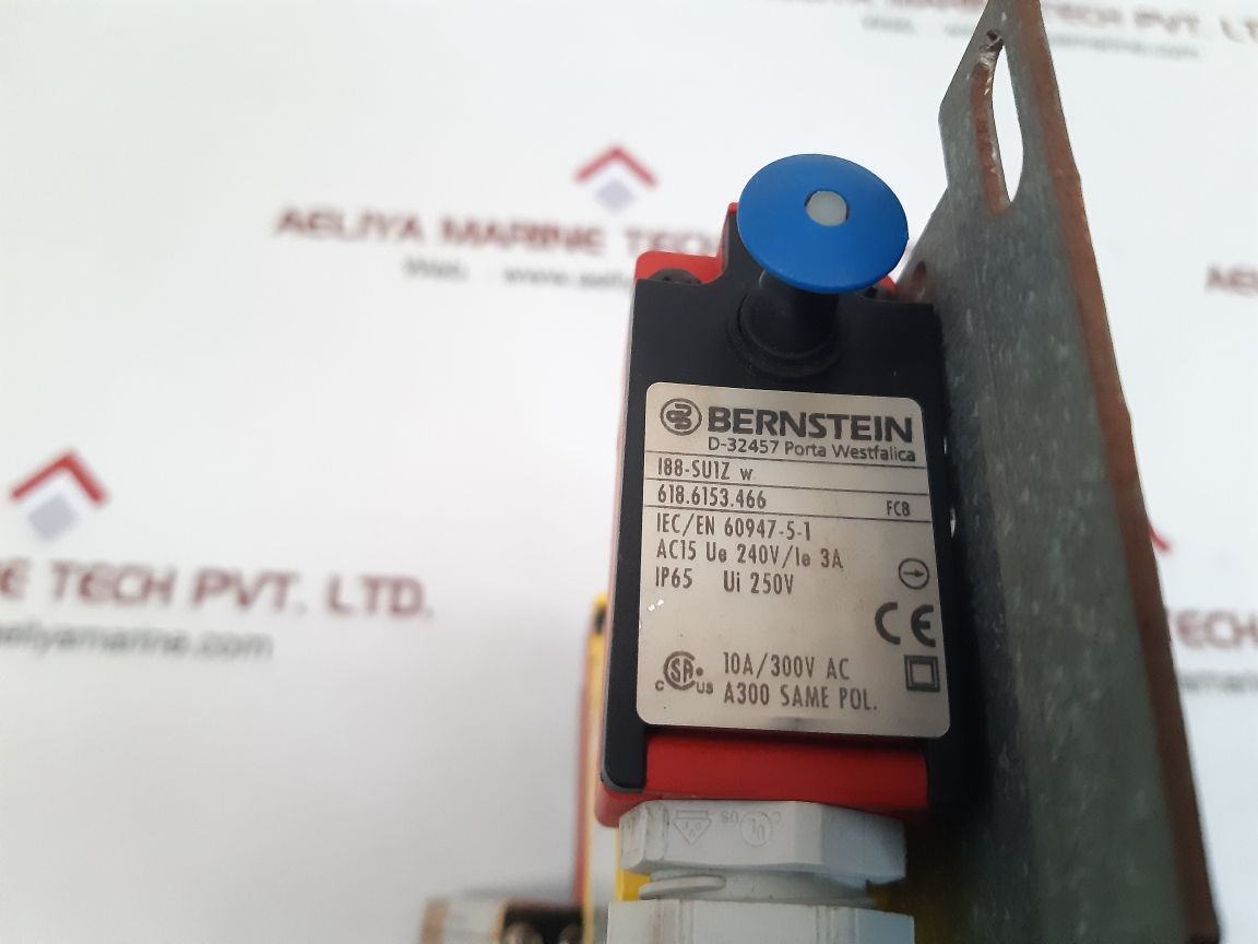 Legrand 047372 flashing device with i88-su1z w switch