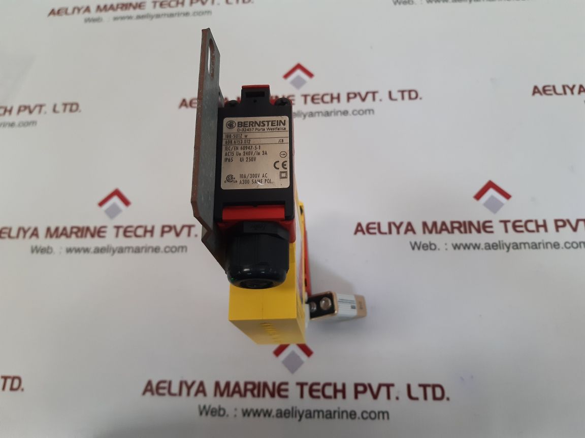 Legrand 047372 flashing device with i88-su1z w switch