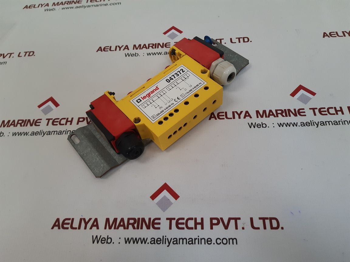 Legrand 047372 flashing device with i88-su1z w switch