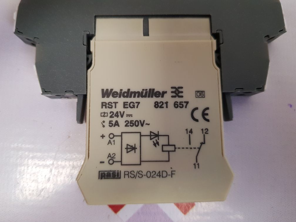 Set of 7x Weidmuller rst eg7 relay coupler