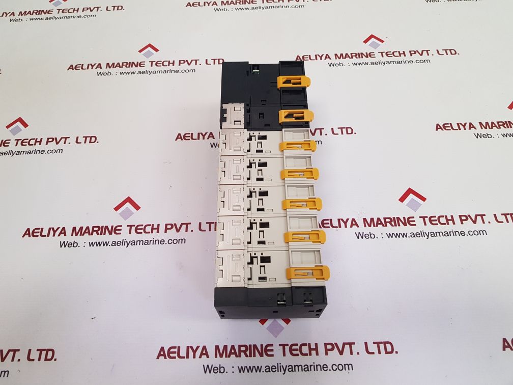 Omron Cj1W-pd025,Cj2M Cpu11,Id211,Oc211 Power Supply Rack
