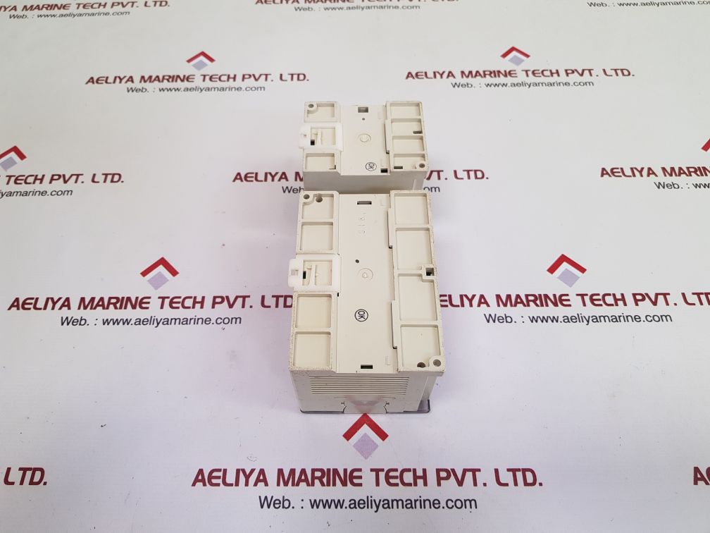 Mitsubishi melsec fx0n-24mr-ds with fx0n-16eyr-es/ul programmable controller