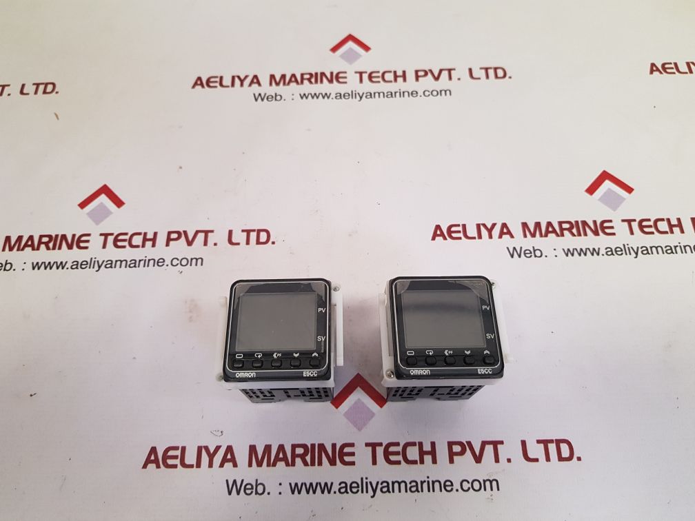 Omron e5cc-rx3a5m-000 digital controller
