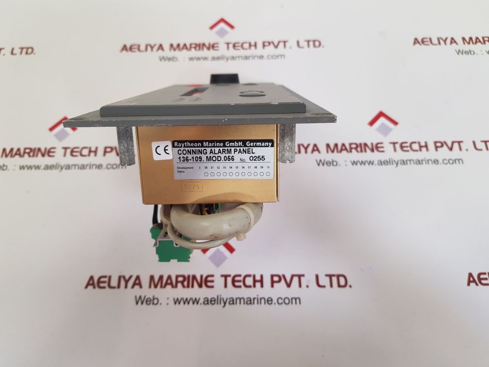 Raytheon mod.056 conning alarm panel 136-109