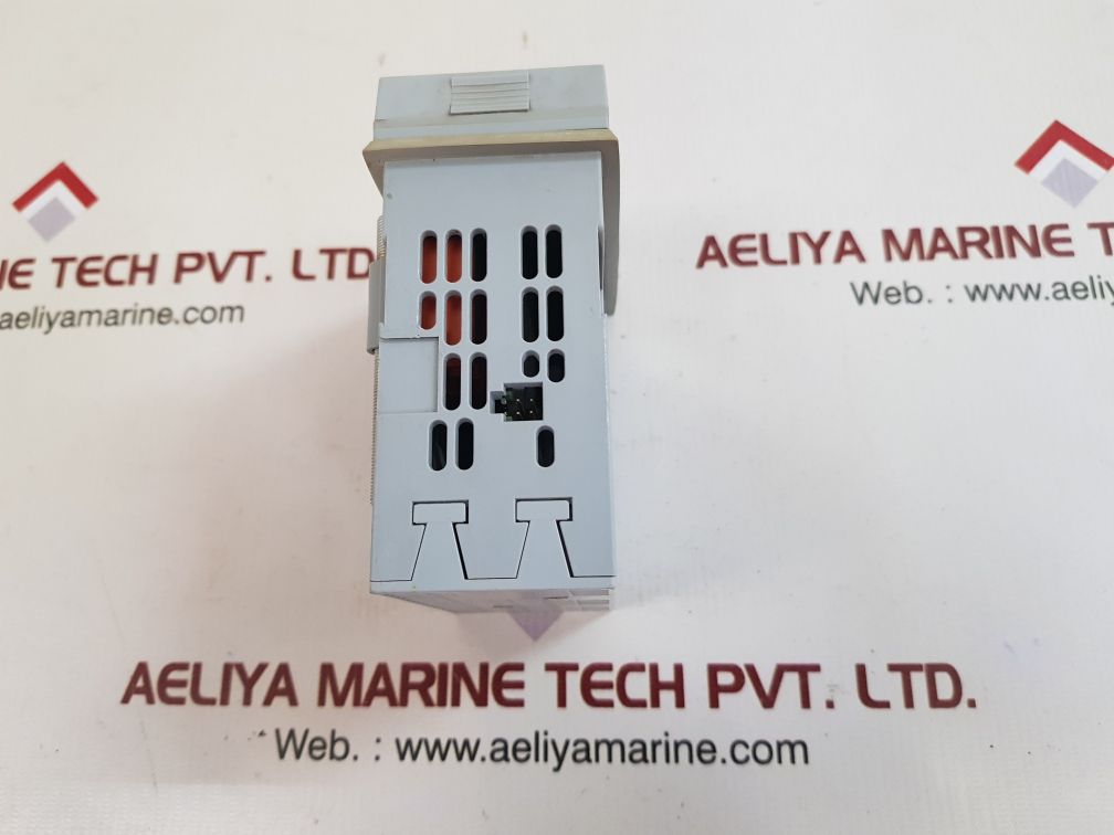 Amot 8071d 000d-aa panel mount controller 