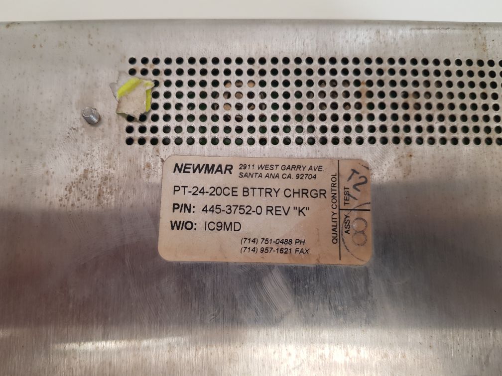 Newmar phase three pt-24-20ce three stage smart charger