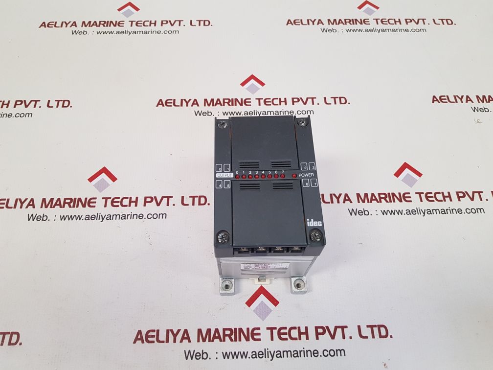 Idec pfa-1t081 8-output unit relay