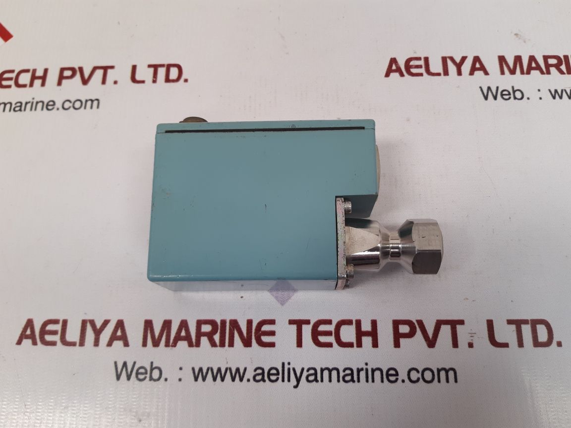 Telemecanique xmj-a01275 pressure switch