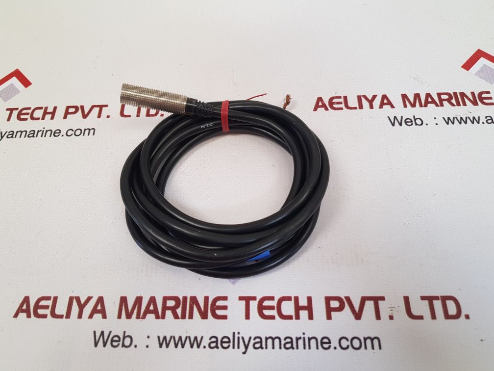 Keyence ev-112m  proximity switch