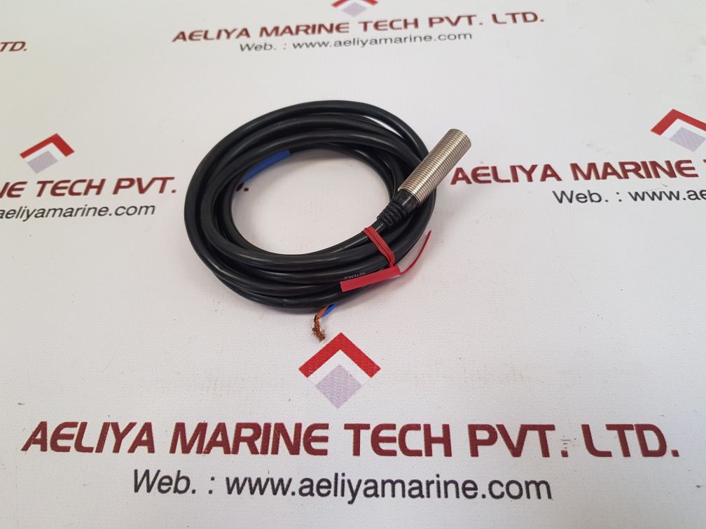 Keyence ev-112m  proximity switch