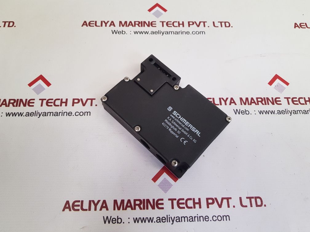 Schmersal azm 161sk-24rk-230-m16 safety interlock switch