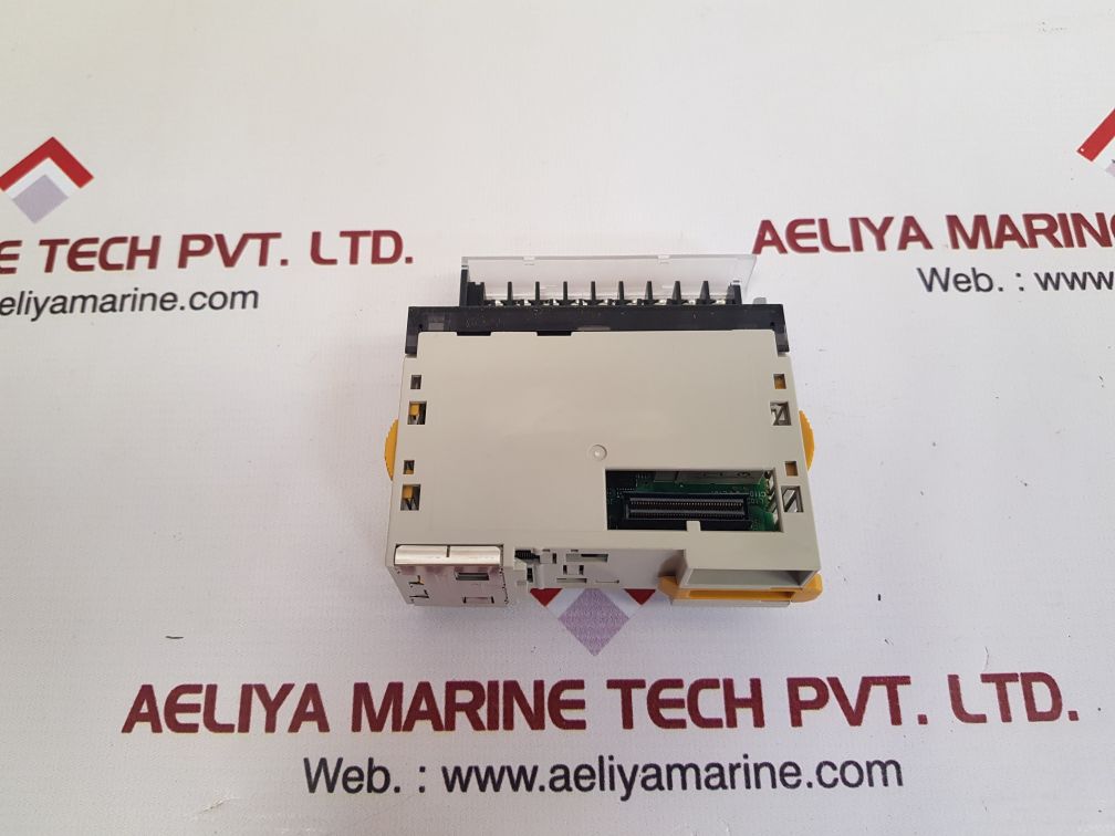 Omron cj1w-oc211 plc output unit