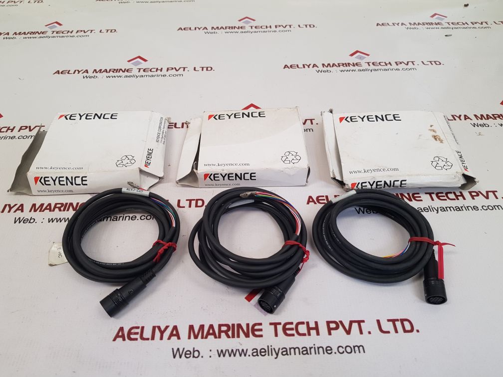 Keyence gt2-ca2m lasor sensor cable
