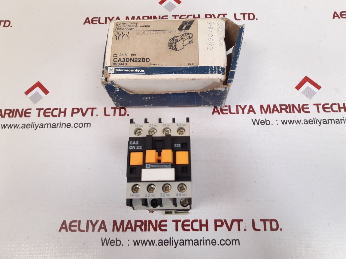 Telemecanique ca3dn22bd control relay