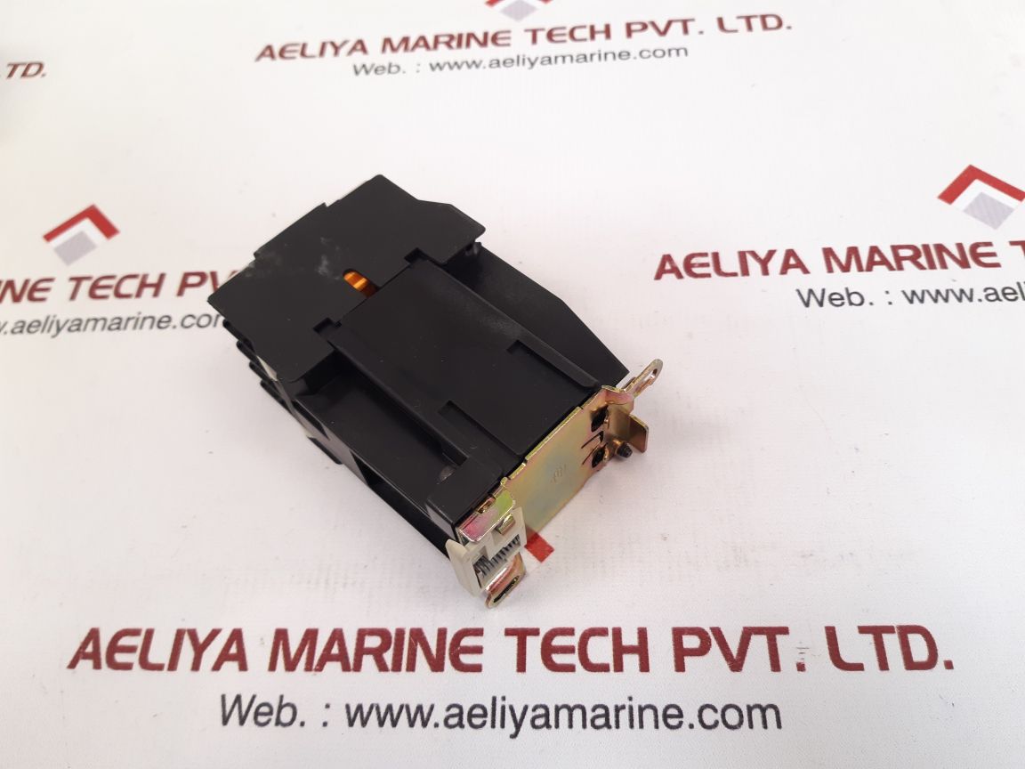 Telemecanique ca3dn22bd control relay