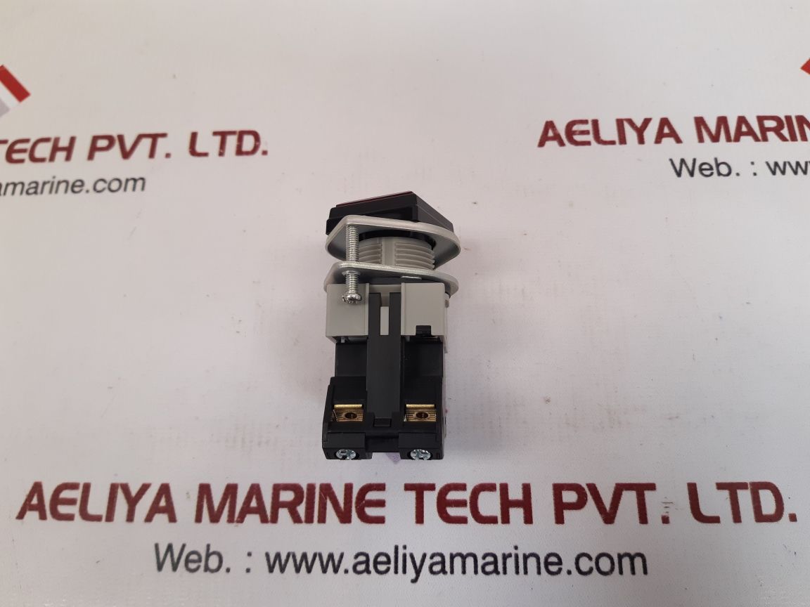 Idec upqs1b16dnr control unit push button 