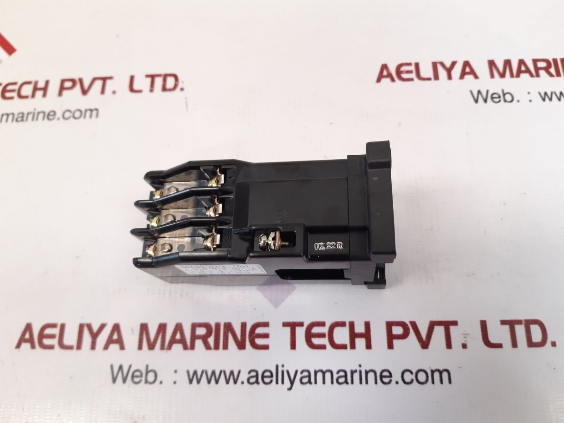 Fuji electric src50-2u/x (6a) auxiliary relay