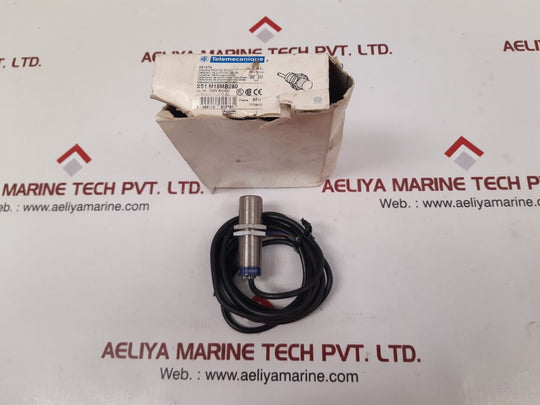 Telemecanique xs1m18mb250 proximity switch
