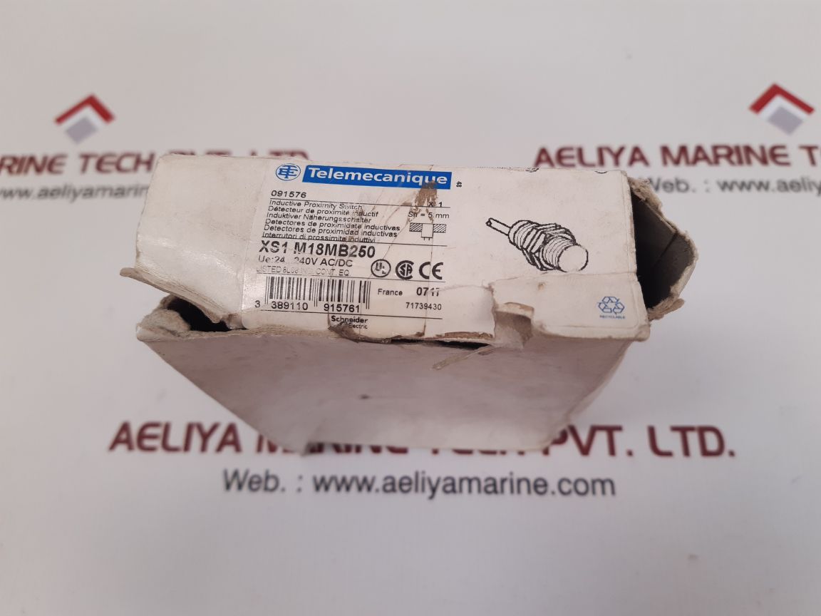 Telemecanique xs1m18mb250 proximity switch