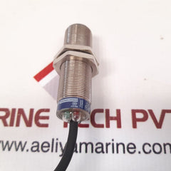 Telemecanique xs1m18mb250 proximity switch