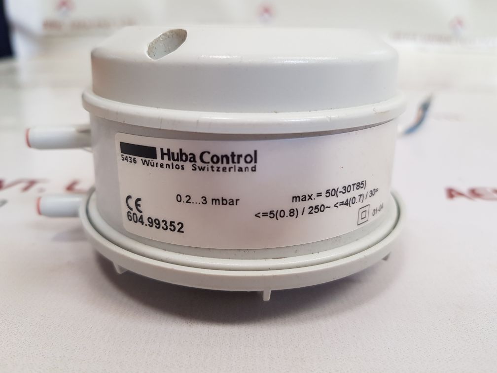 Huba control 604.99352 mechanical pressure switch 0.2 to 3 mbar