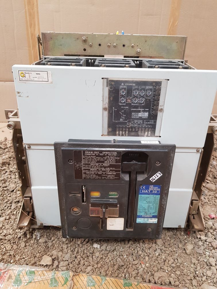 Hyundai hat 32 air circuit breaker