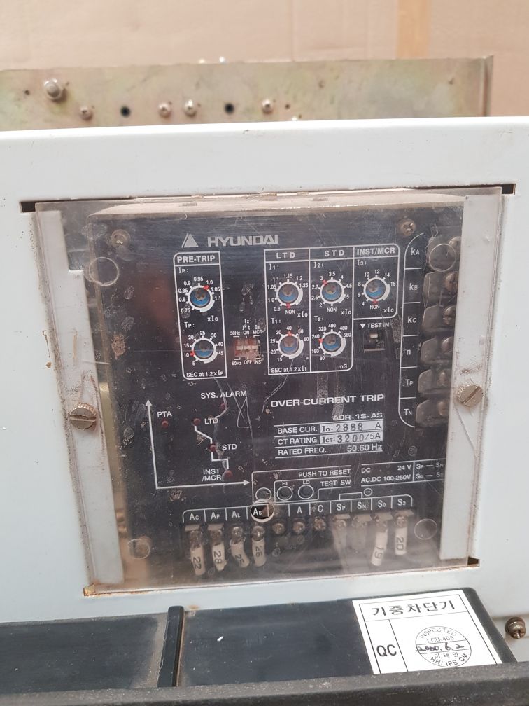 Hyundai hat 32 air circuit breaker