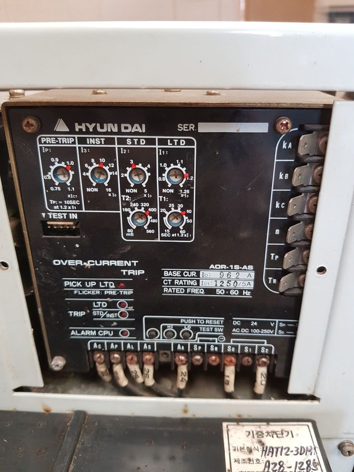 Hyundai hat 12 air circuit breaker