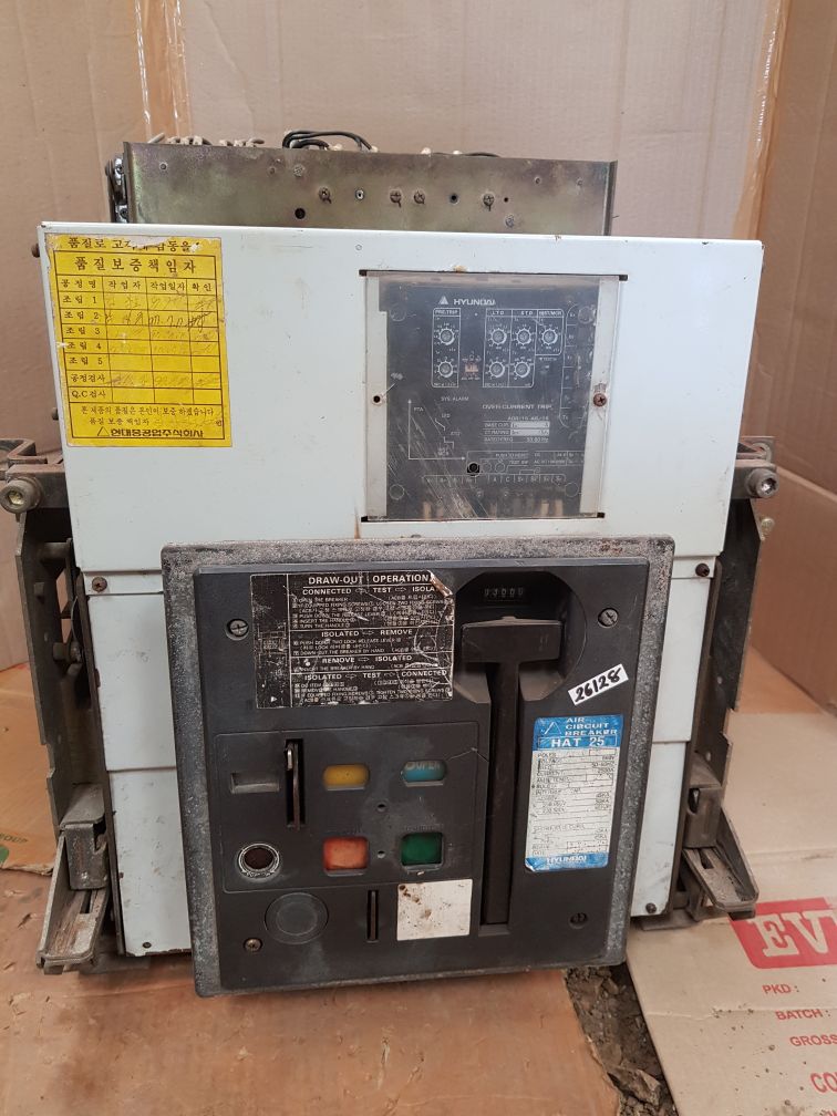Hyundai hat 25 air circuit breaker 660v
