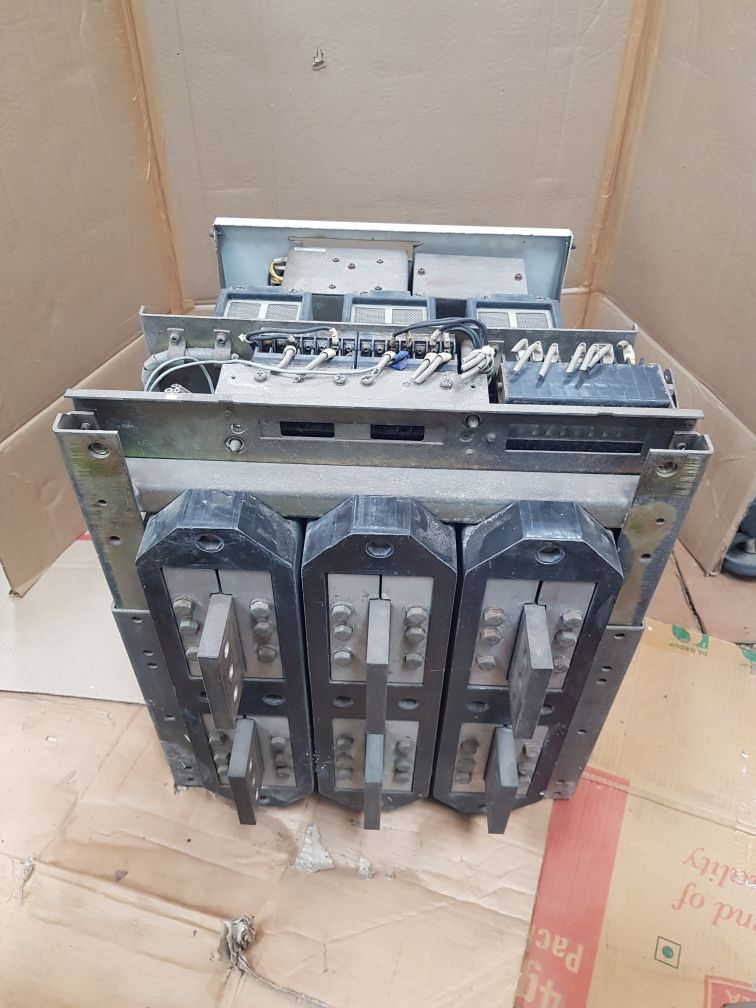 Hyundai hat 25 air circuit breaker 660v