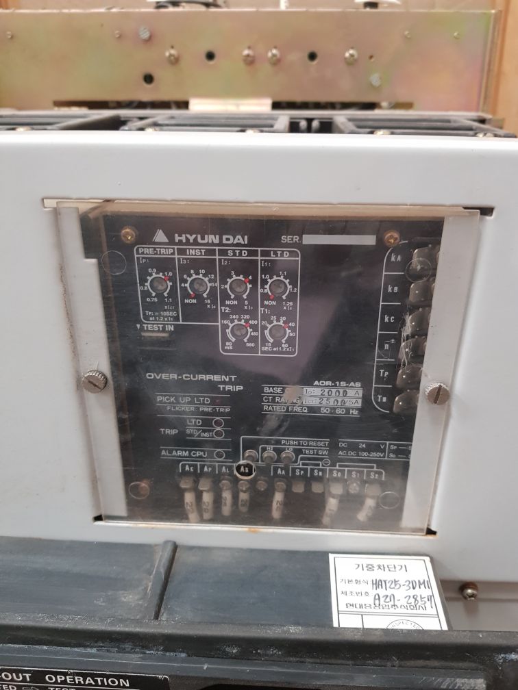 Hyundai hat 25 air circuit breaker Used