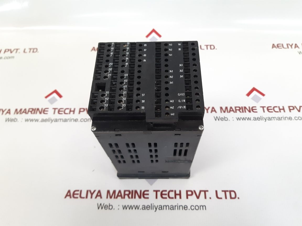 Jumo dicon 1000 universal process controller 703560/50-001-4-2-22/