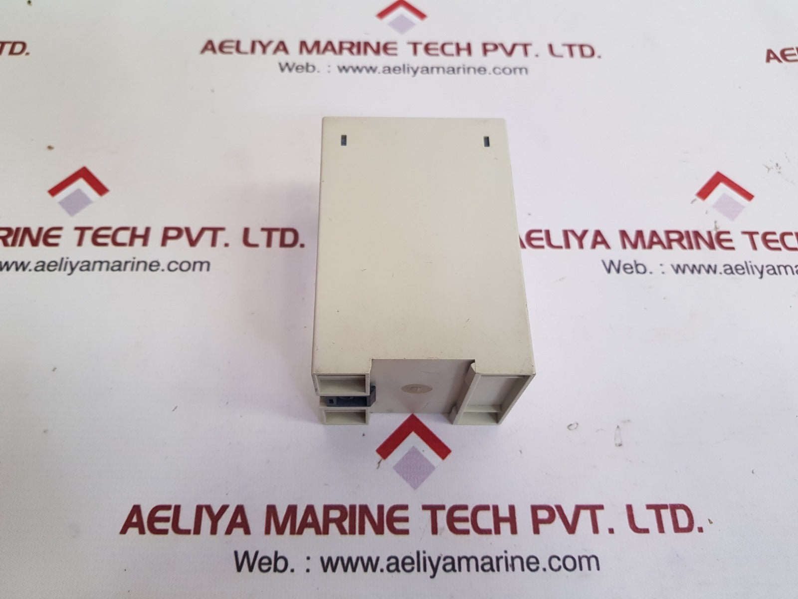 Seg bua1-400 voltage balance relay