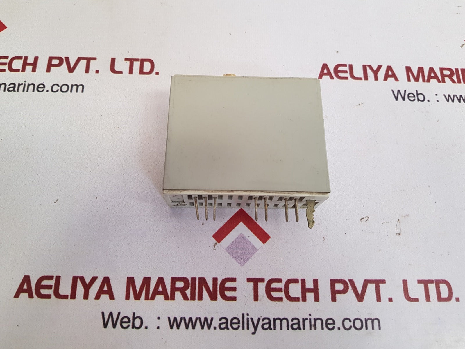 Ddr Eaw relog 2tz21 timing relay Used 