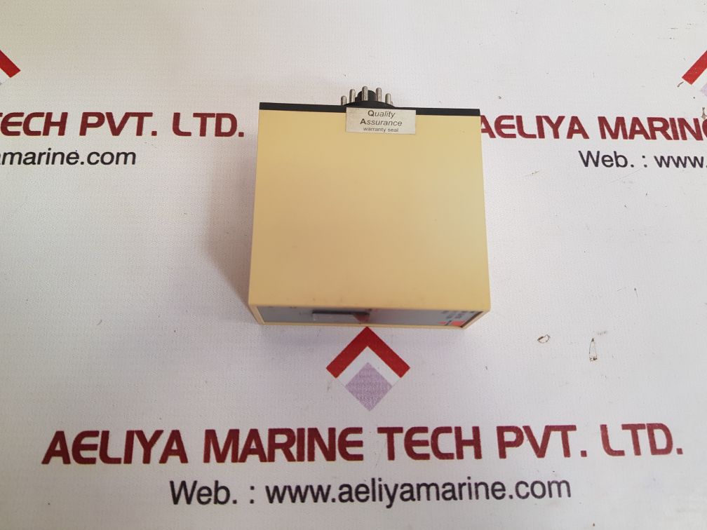 Carlo gavazzi s104 156 924 multifunction timer used