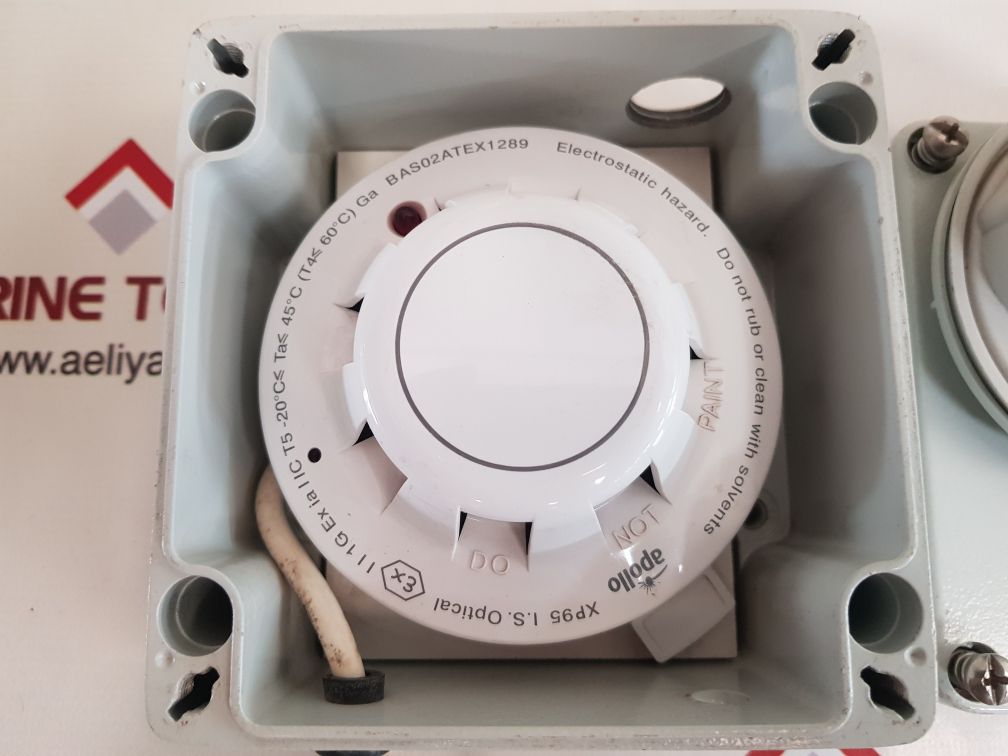 Apollo xp95 smoke detector safetec 605.99622 pressure switch e01.003