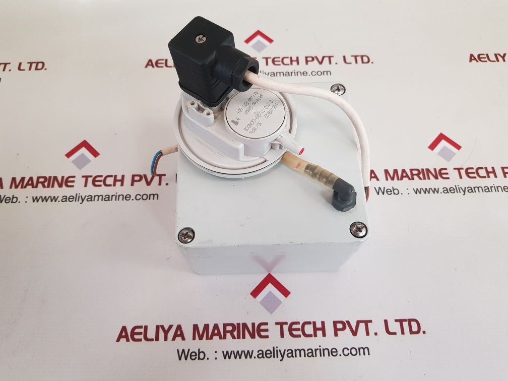 Apollo xp95 smoke detector safetec 605.99622 pressure switch e01.003