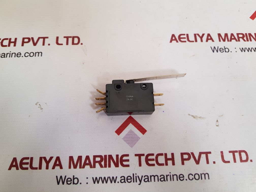 Set of 5x Cherry e19 snap-action plunger micro switch 0403-0080-00