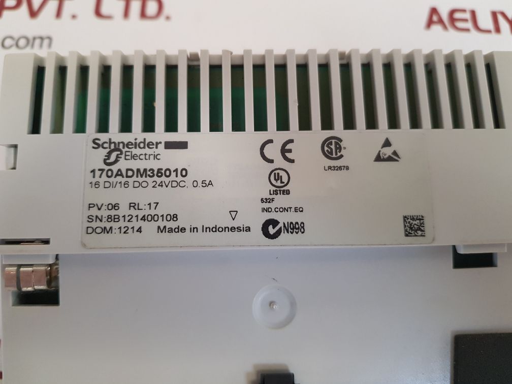 Schneider electric 170adm35010 plc i/o module