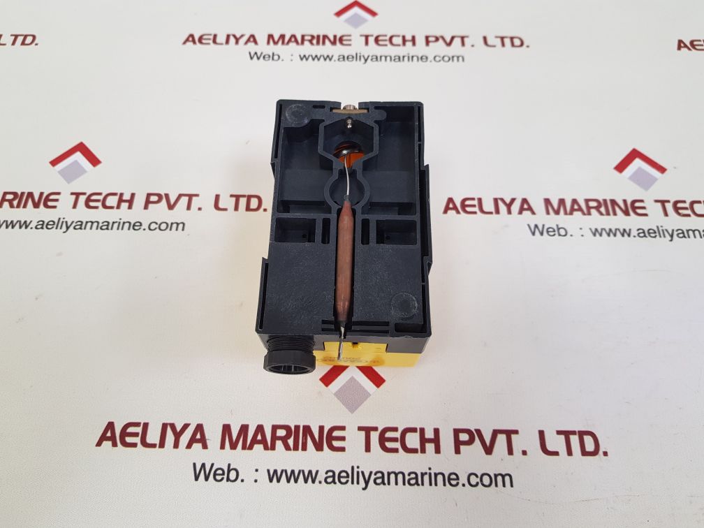 Sauter rak82.4/3726m thermostat 
