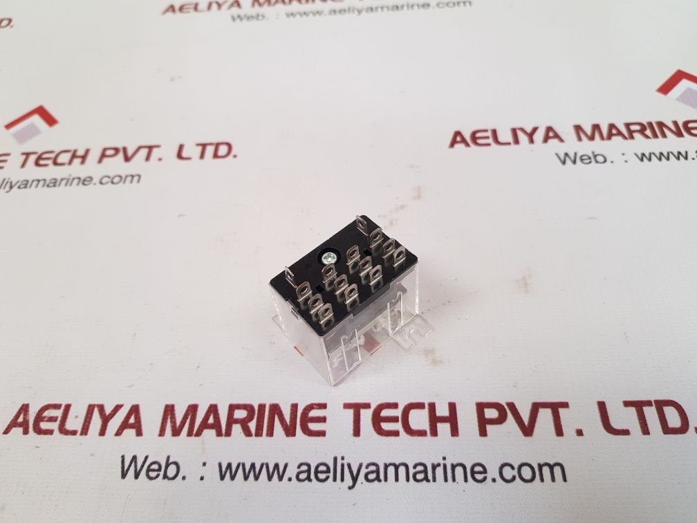 Omron ly4f flange mount relay