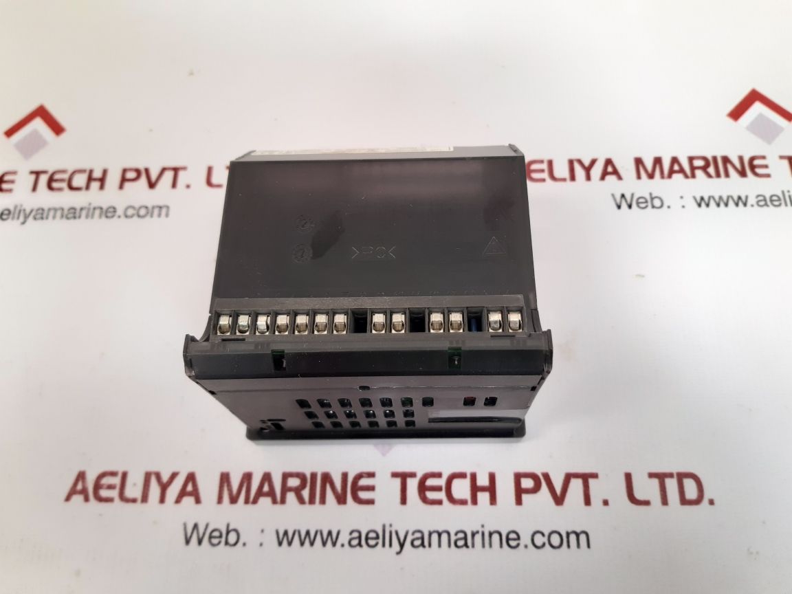 Jumo itron 04 regulator controller 702044/88-888-000-23/061.210