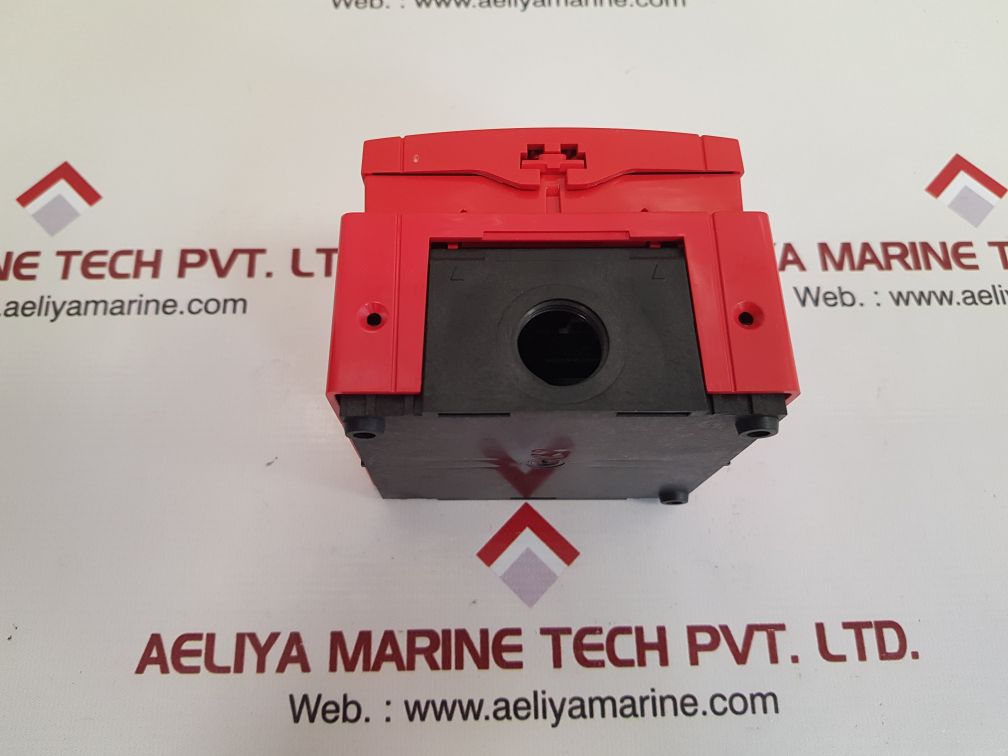 Thorn security mcp230 conventional outdoor manual call point 