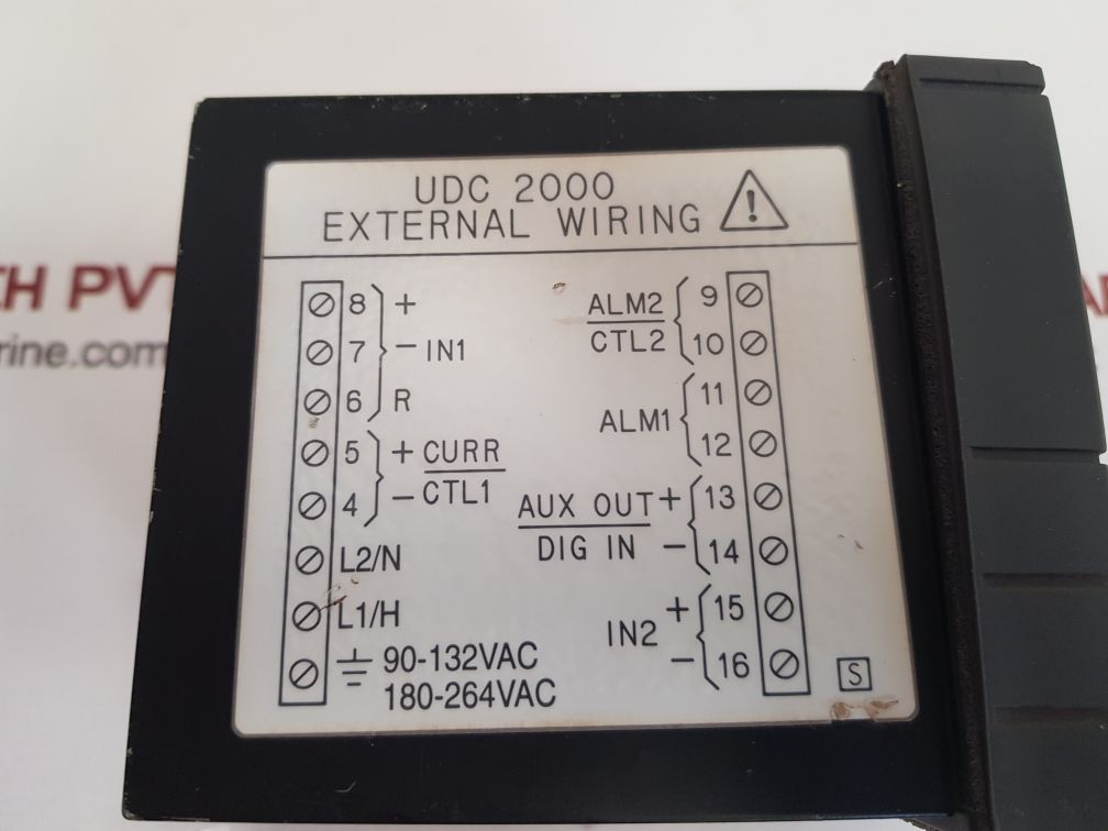 Honeywell dc200e-0-00f-200000-0 digital temperature controller 