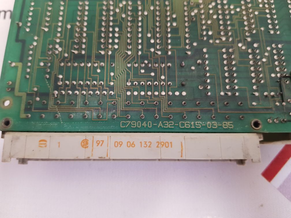 Siemens 6es5 470-4ua11 pcb card c79040-a32-c615-03-85/87 Used