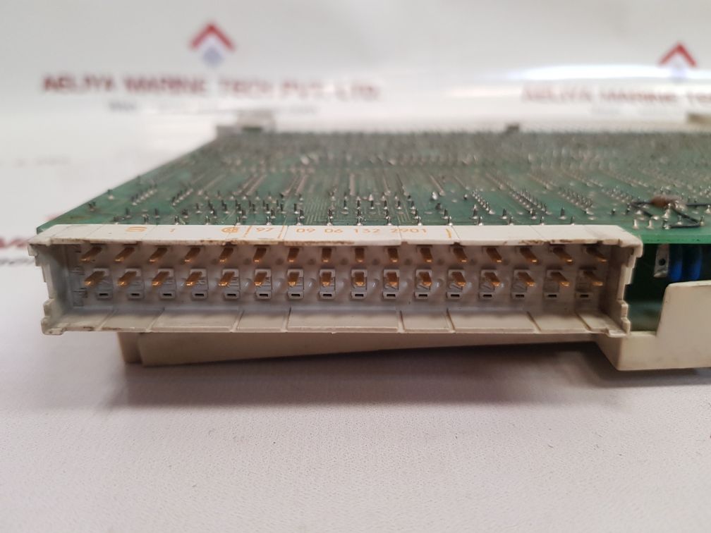 Siemens 6es5 470-4ua11 pcb card c79040-a32-c615-03-85/87 Used