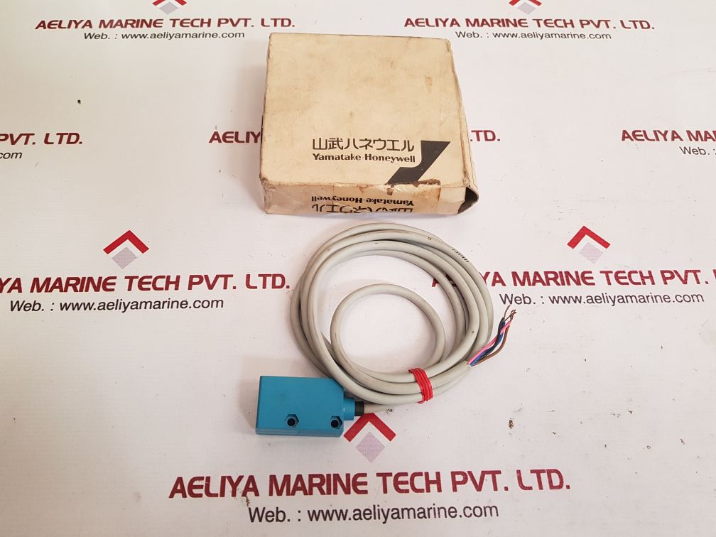 Yamatake-honeywell fe7c-tc6vgr photoelectric sensor