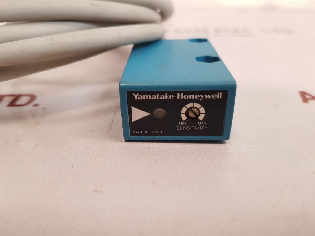 Yamatake-honeywell fe7c-tc6vgr photoelectric sensor