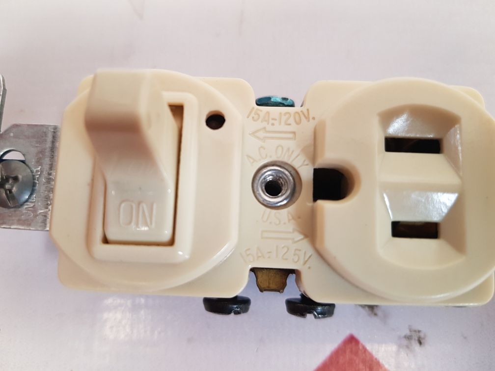 Eagle 2.743.330 industrial toggle switch