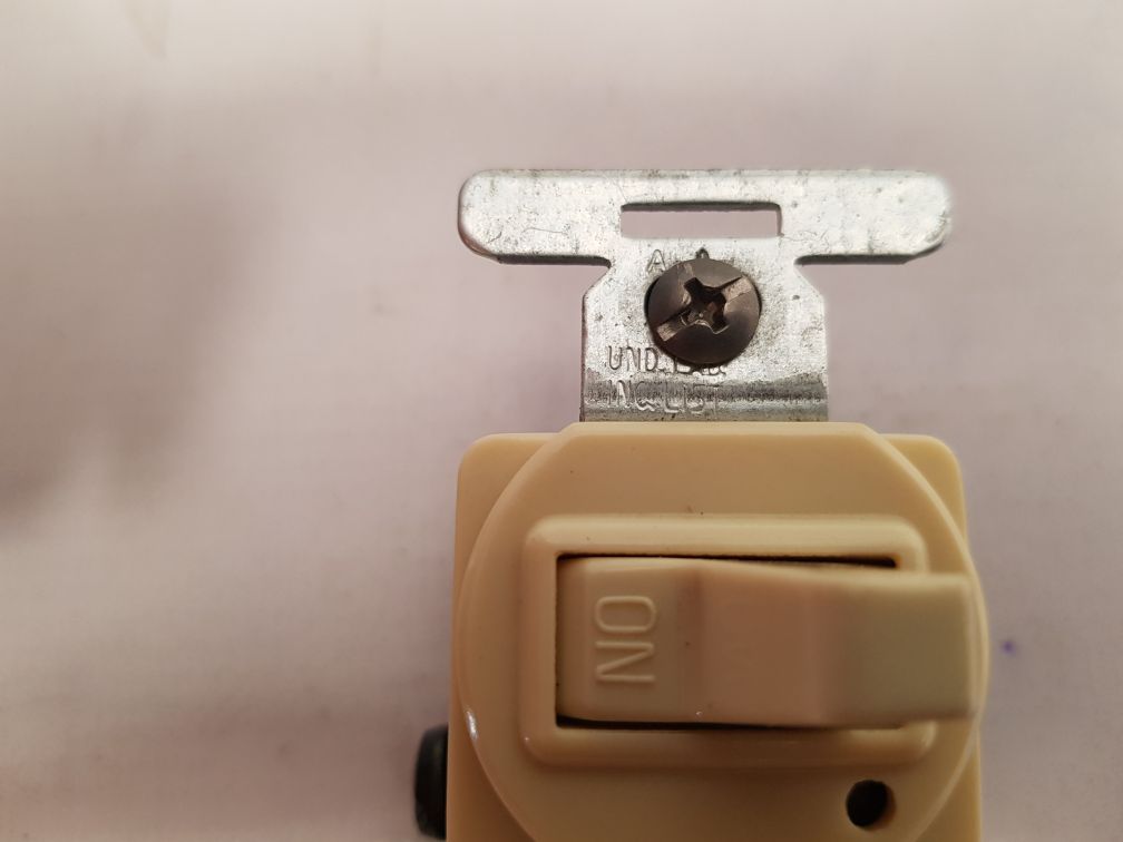 Eagle 2.743.330 industrial toggle switch